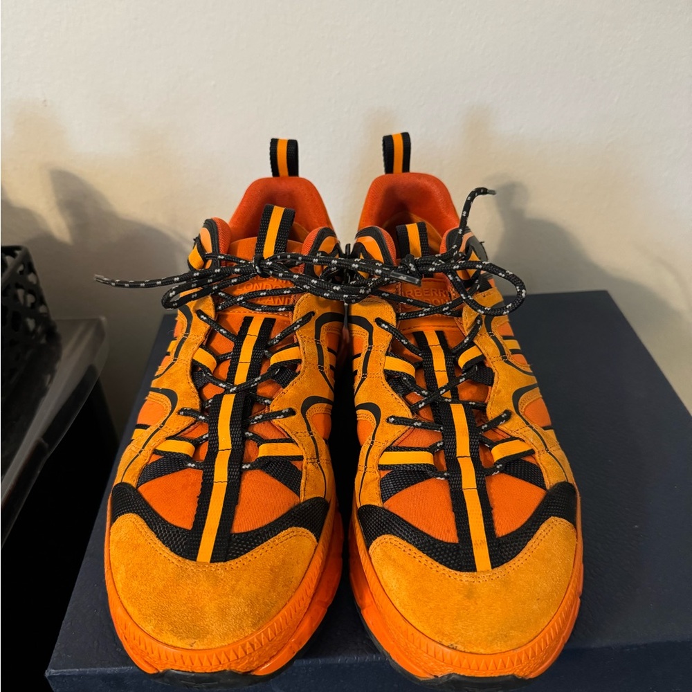 Burberry sneaker orange